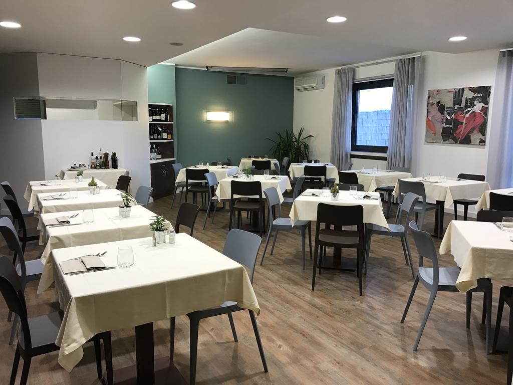 伽登尼亚酒店 普罗迪卡纳韦塞 外观 照片